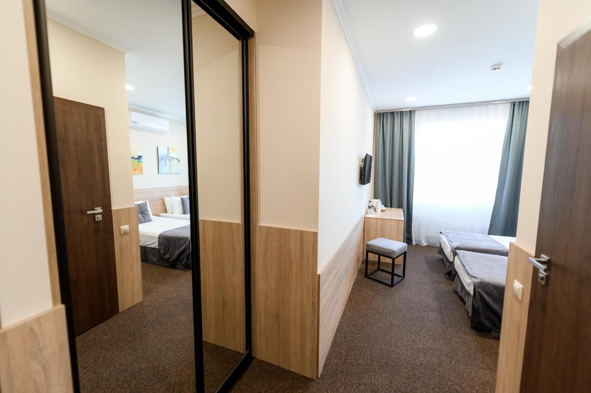 ホテル Nota Bene Loft リヴィウ エクステリア 写真